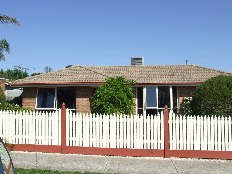 17 Amber Crescent, Narre Warren VIC 3805
