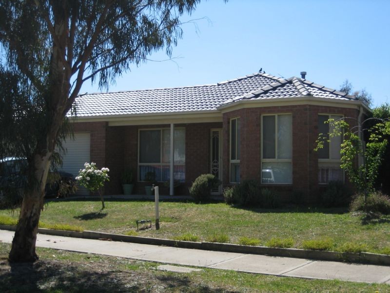 14 Tralee Circuit, Narre Warren VIC 3805