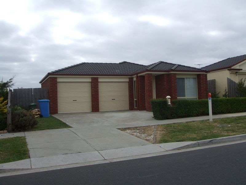 97 Harold Keys Drive, Narre Warren VIC 3805
