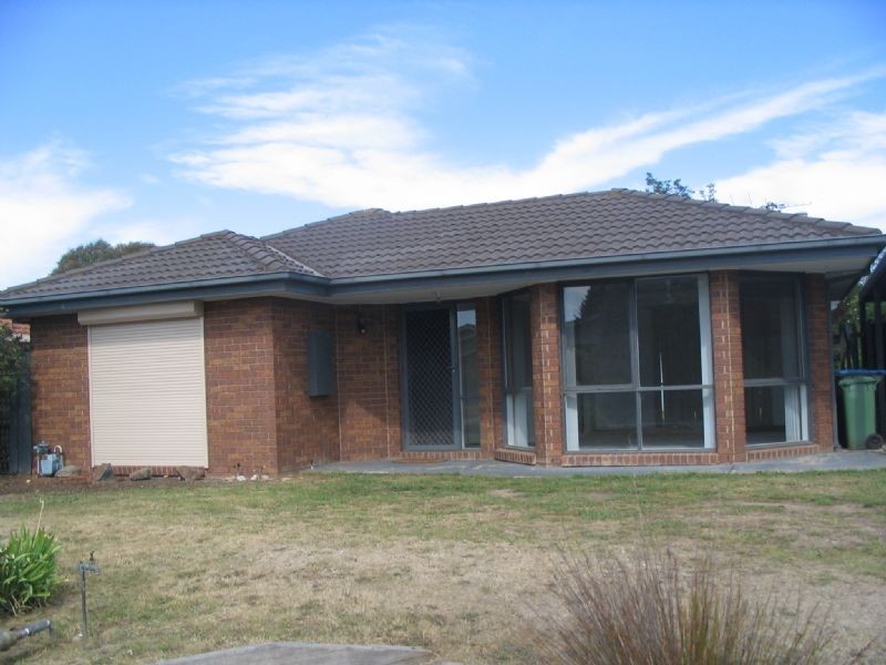 48 Pentland Drive, Narre Warren VIC 3805