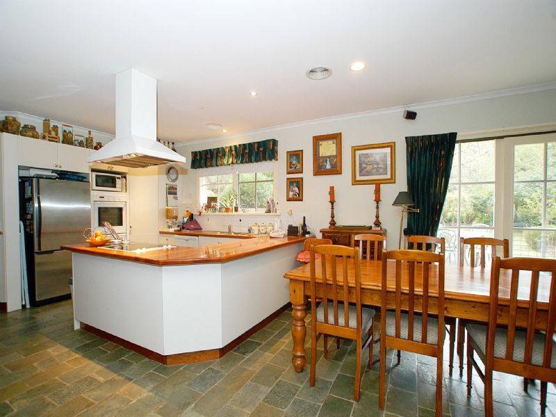 224 Harkaway Road, Harkaway VIC 3806