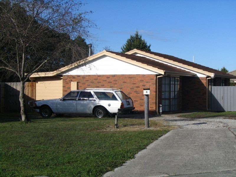 4 Mollis Close, Narre Warren VIC 3805
