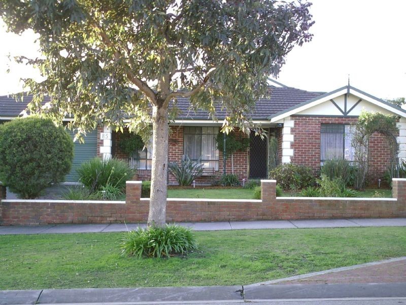 85 Avebury Drive, Berwick VIC 3806