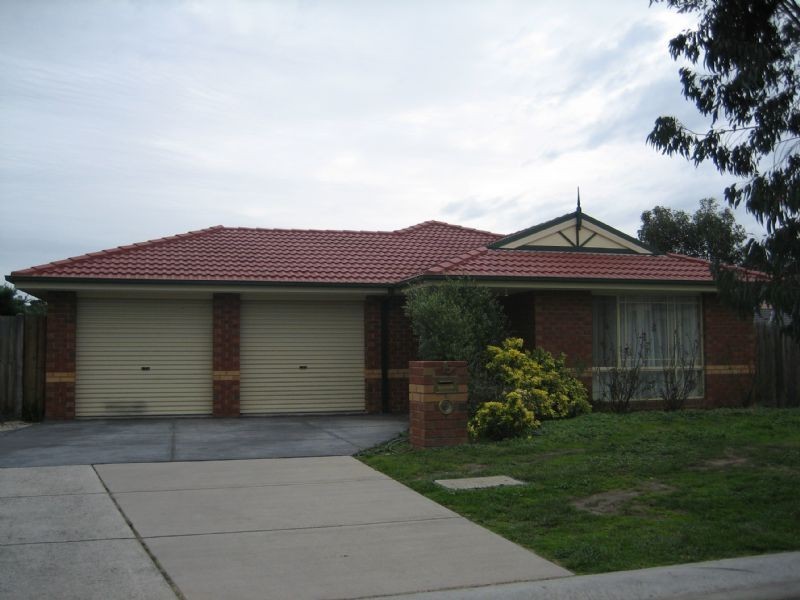 15 Grange Circuit, Beaconsfield VIC 3807