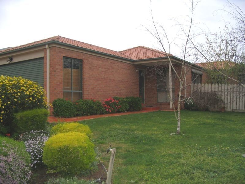 9 Marlesford Crescent, Berwick VIC 3806