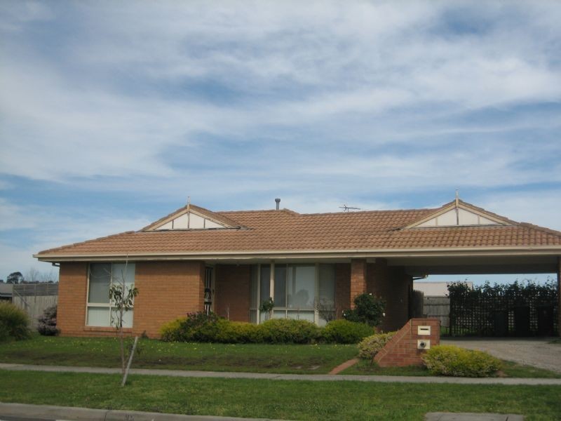 35 Baringa Park Drive, Narre Warren South VIC 3805