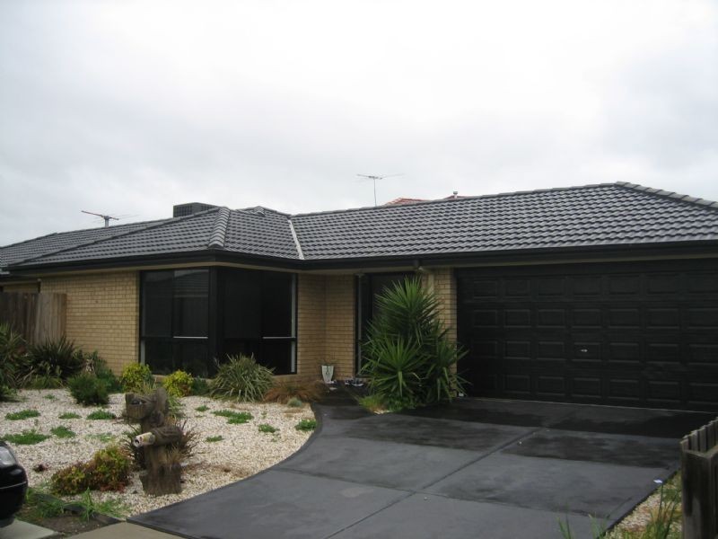 31 Lisburn Way, Berwick VIC 3806