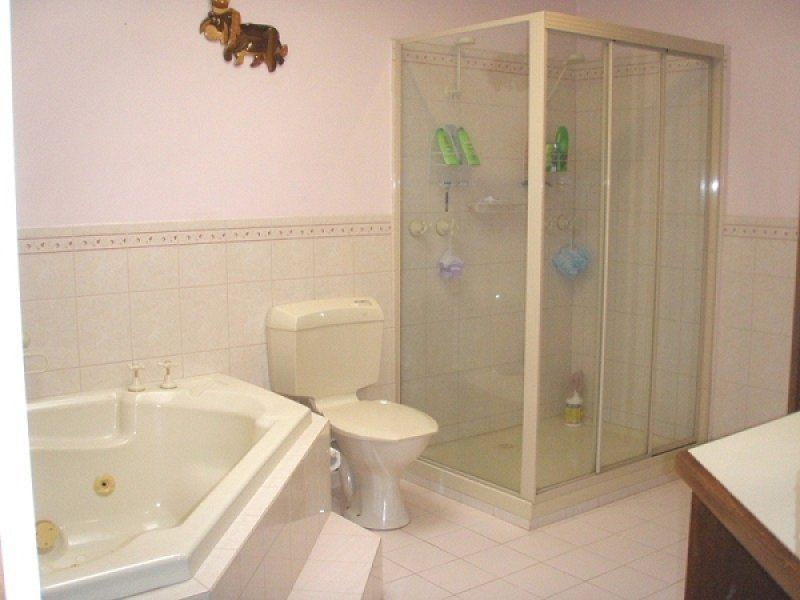 7 Debanne Court, Narre Warren VIC 3805