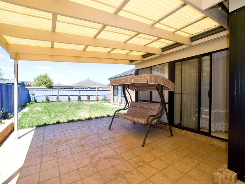 8 HADLEY CIRCUIT, Narre Warren South VIC 3805