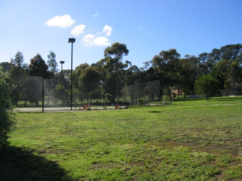 305  Belgrave Hallam Road, Narre Warren North VIC 3804