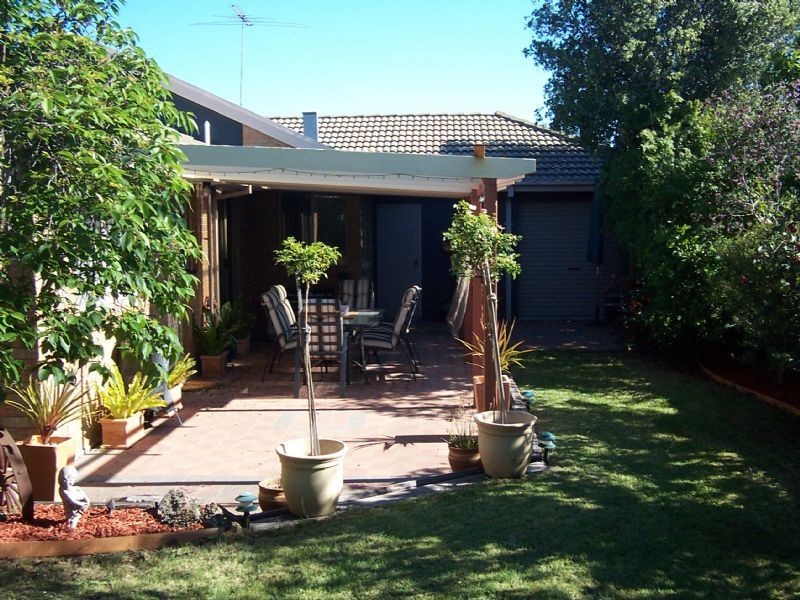 4 Versailles Place, Narre Warren VIC 3805