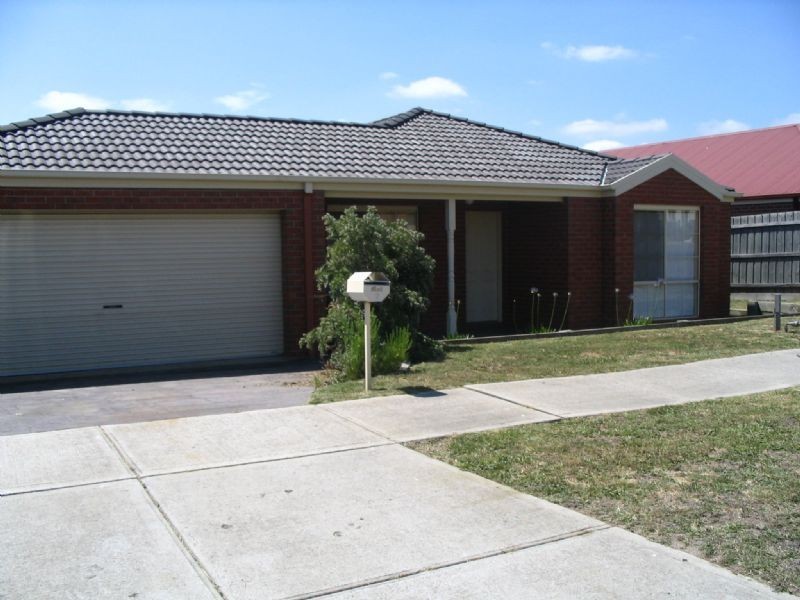 2 Pineview Court, Narre Warren South VIC 3805