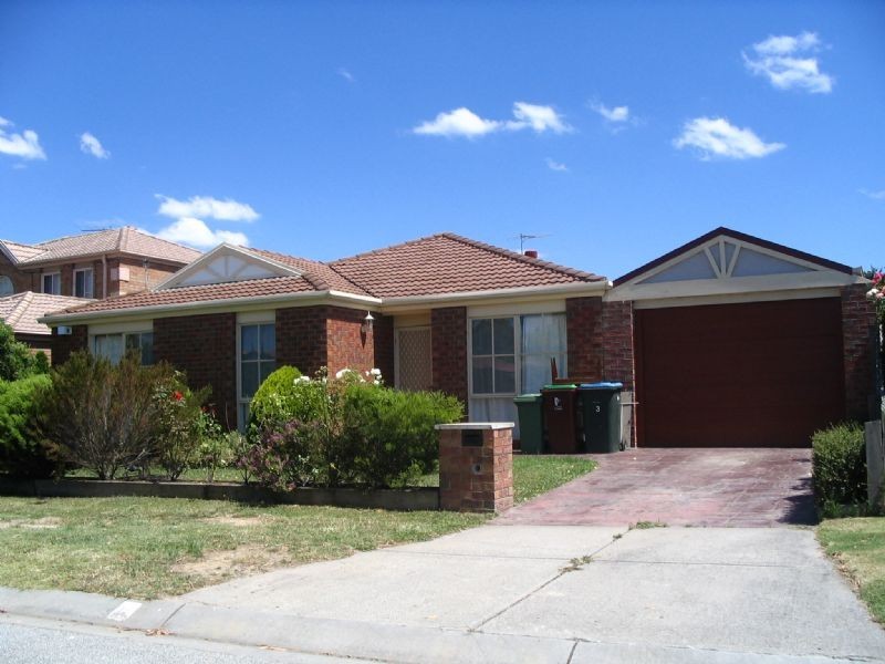 13 Pelican Court, Narre Warren VIC 3805