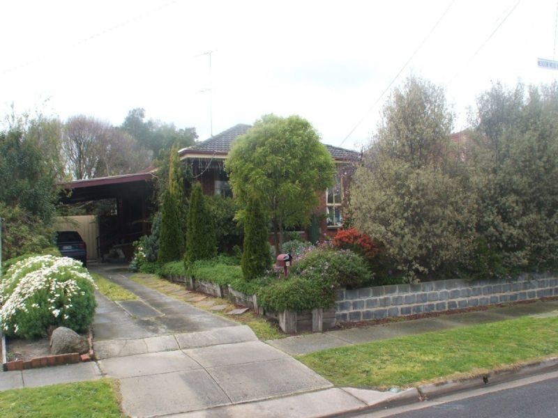 30 Meadow Wood Walk, Narre Warren VIC 3805