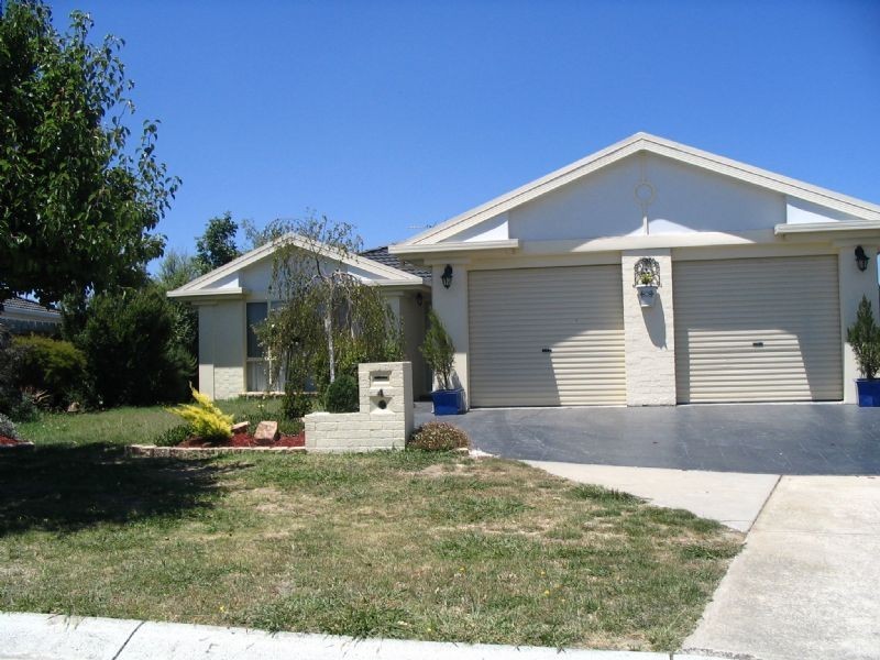 4 Angel Close, Narre Warren VIC 3805