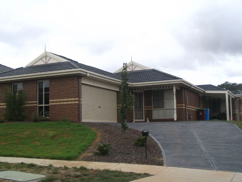 63 Glenview Rise, Berwick VIC 3806