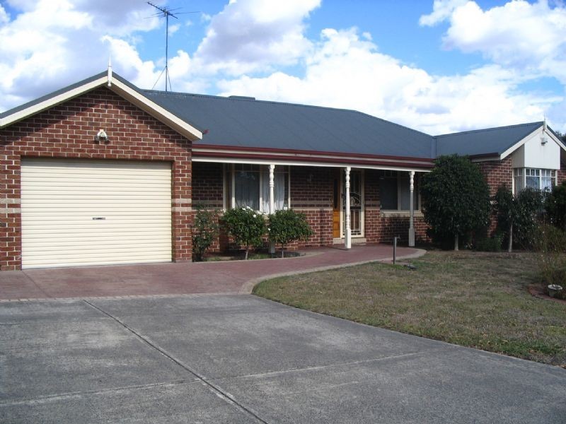 1 Jumbuck Court, Berwick VIC 3806