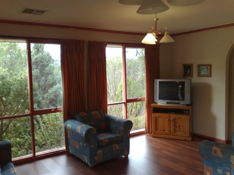 12 WOODLANDS CRESCENT, Narre Warren VIC 3805