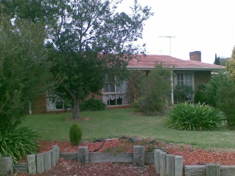 11 AUREA COURT, Narre Warren VIC 3805