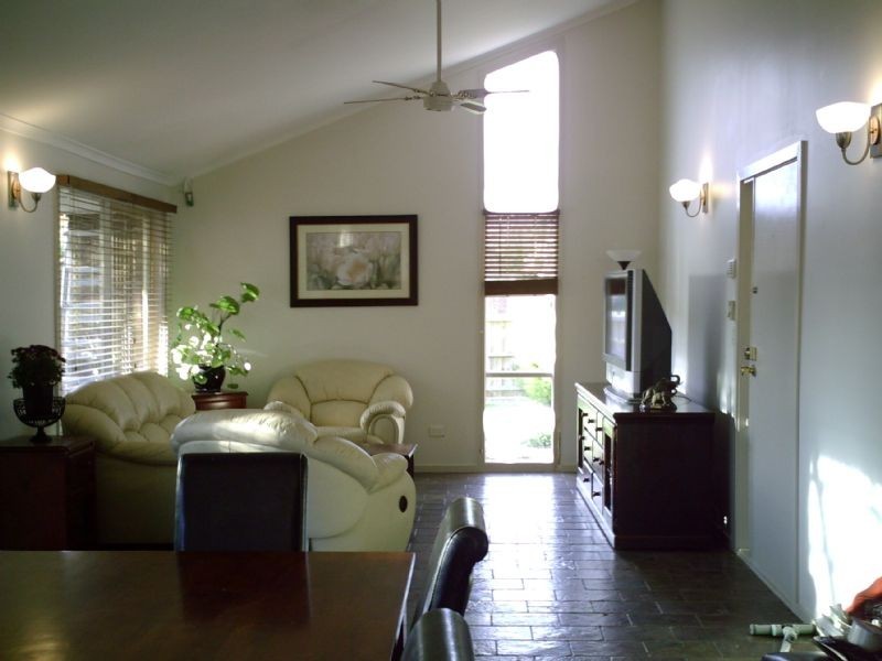 51 Valley Fair, Narre Warren VIC 3805