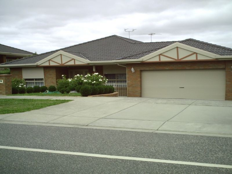 35 Ryelands Drive, Narre Warren VIC 3805