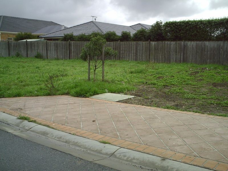 12 Parish Court, Narre Warren South VIC 3805