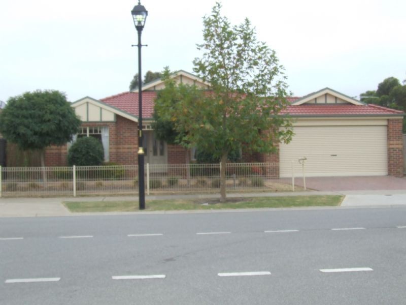 6 Edinburgh Drive, Officer VIC 3809