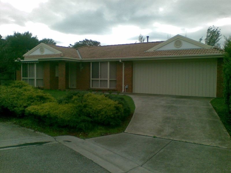 4 Rochelle Court, Narre Warren South VIC 3805