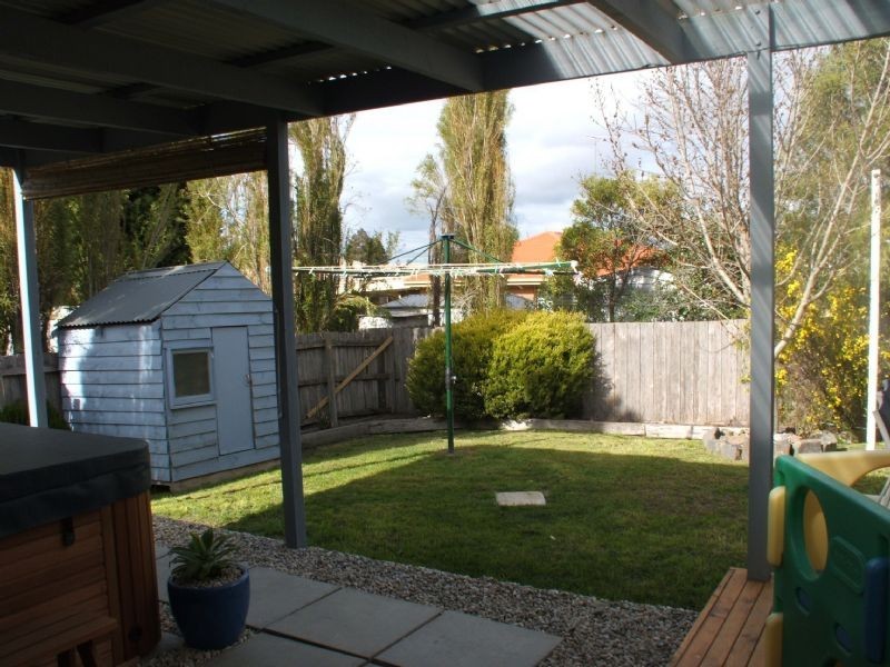 21 Saffron Drive, Hallam VIC 3803