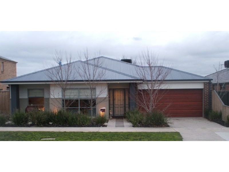 54 Golden Grove Drive, Narre Warren South VIC 3805