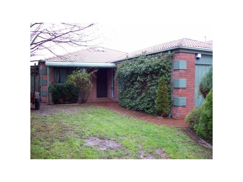 4 Gull Way, Narre Warren South VIC 3805