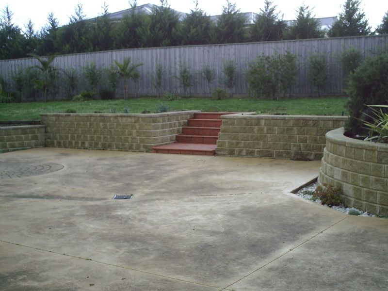 6-8 St Helens Cres, Narre Warren North VIC 3804