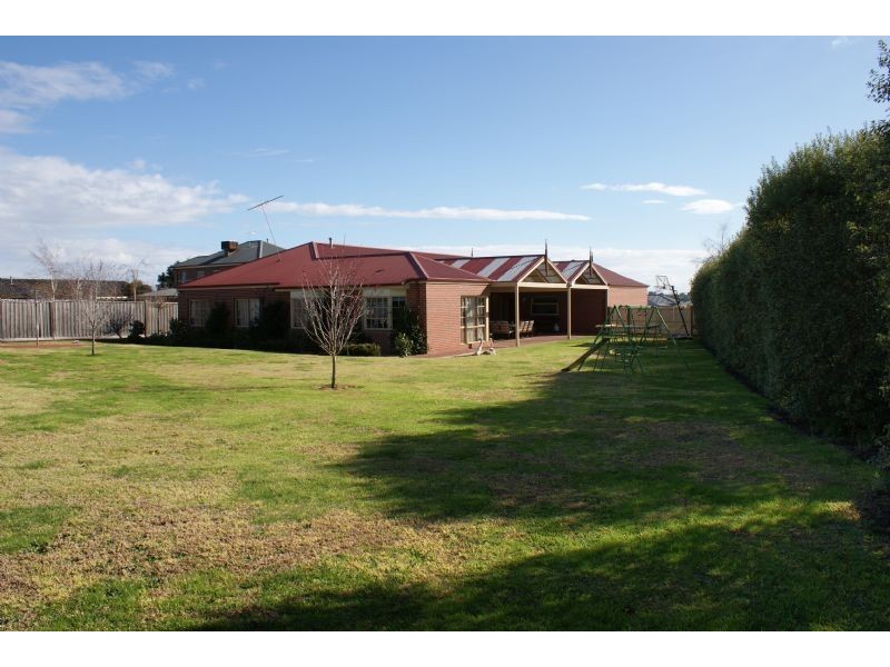 7 Bon Court, Narre Warren North VIC 3804