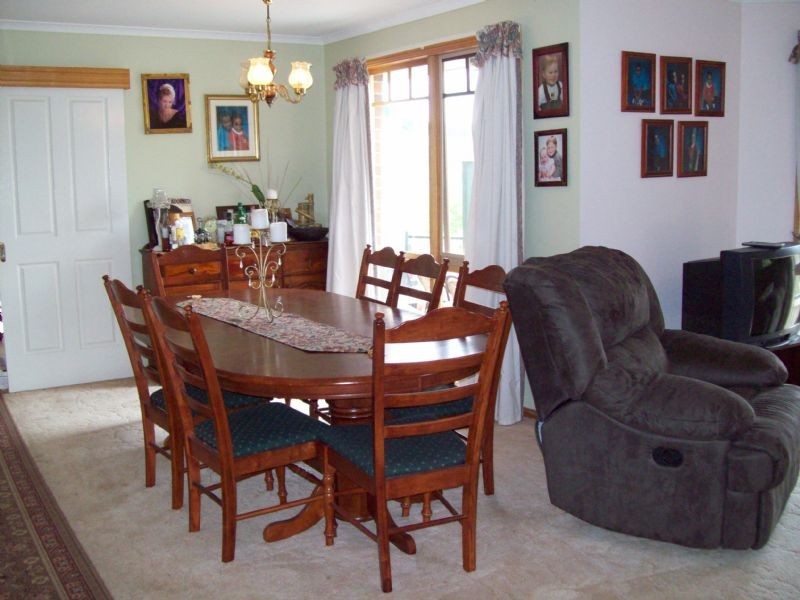 34 Oakleaf Place, Narre Warren VIC 3805