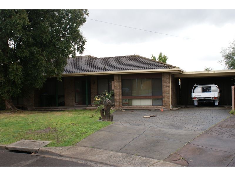 7 SPRUCE COURT, Narre Warren VIC 3805