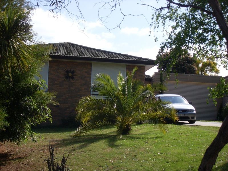 4 Saxonwood Drive, Narre Warren VIC 3805