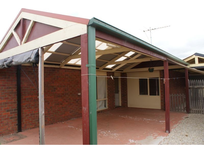 5 Shady Close, Narre Warren South VIC 3805