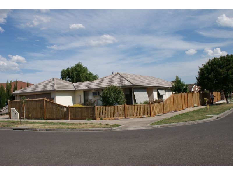 27 Ireland Avenue, Narre Warren VIC 3805