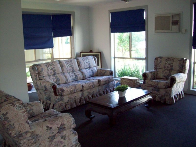 27 Ireland Avenue, Narre Warren VIC 3805