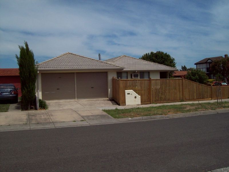 27 Ireland Avenue, Narre Warren VIC 3805