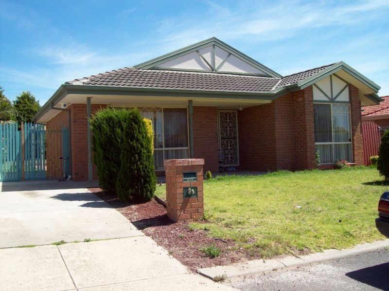 29 ENGLAND WALK, Narre Warren South VIC 3805