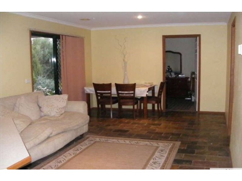 30 COBBLESTONE AVENUE, Narre Warren South VIC 3805