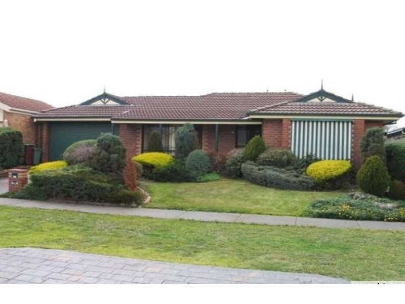 30 COBBLESTONE AVENUE, Narre Warren South VIC 3805