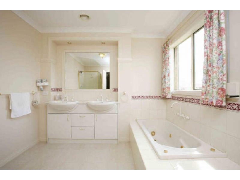 Narre Warren North VIC 3804