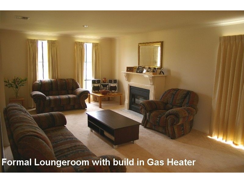 10 Broadland Way, Narre Warren South VIC 3805