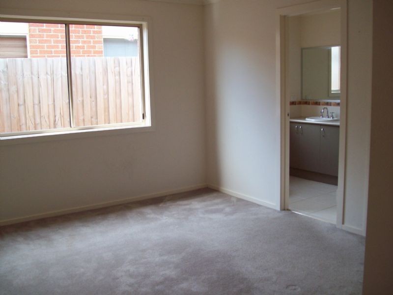 65 GOLDEN GROVE DRIVE, Narre Warren South VIC 3805