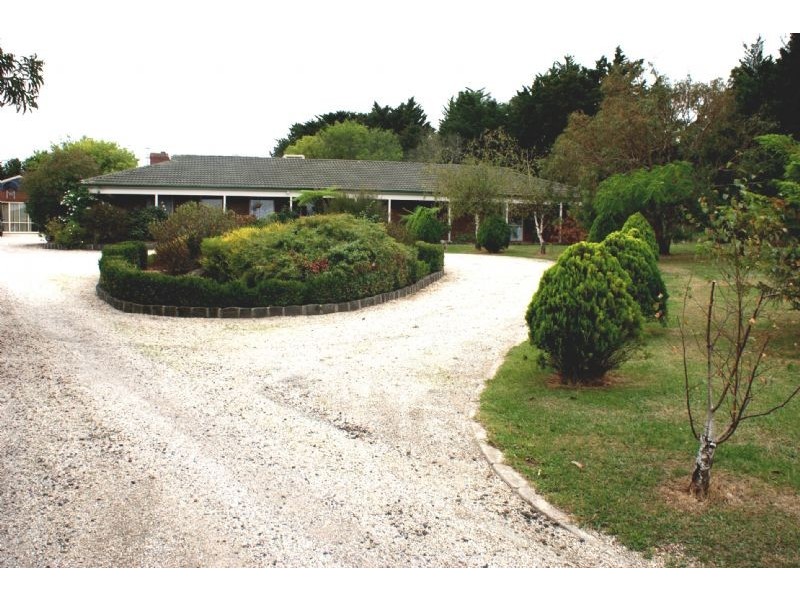 15 MCKENZIE LANE, Narre Warren North VIC 3804