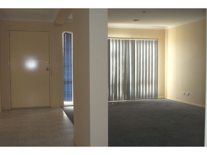 10 ABBEY ROAD, Narre Warren South VIC 3805