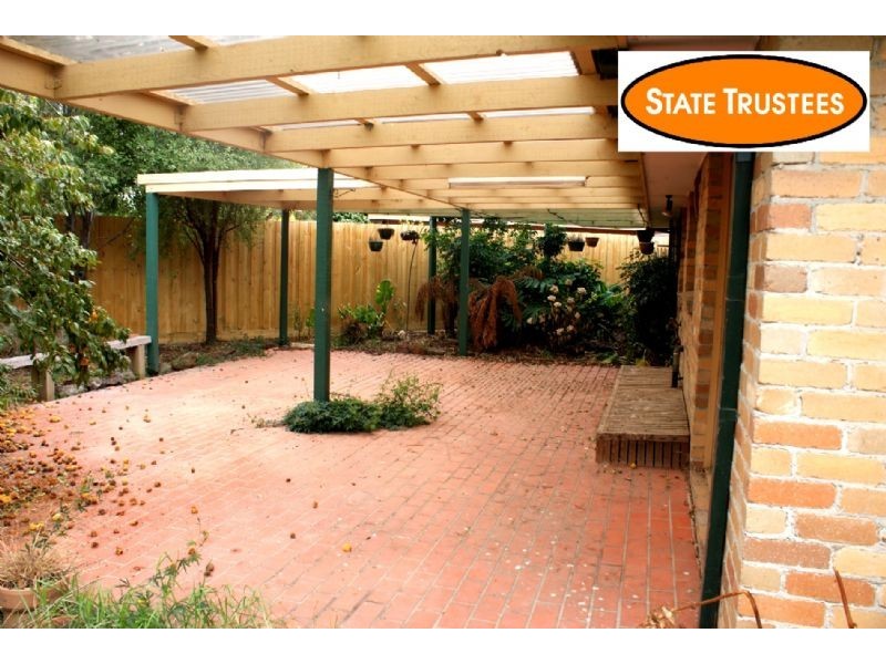 8 JAMIE CLOSE, Cranbourne VIC 3977