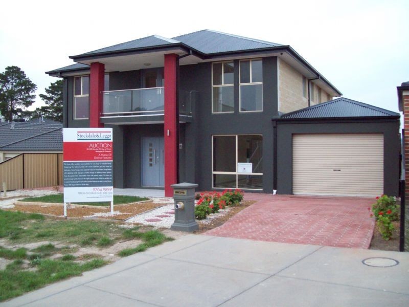 9 MESSINA PLACE, Narre Warren South VIC 3805